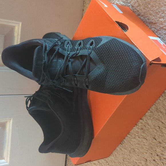 nike quest 2 black anthracite